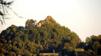 14. 8. 2012 - Pohled na Tolštejn z Křížové hory nad Jiřetínem