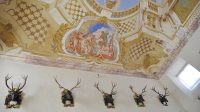 Stropní freska v hlavním sále