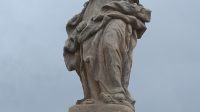 Vrcholová socha Panny Marie
