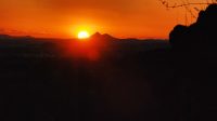 30. 10. 2013 - Západ slunce za Bezdězem z hradu Frýdštejn