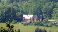 19. 5. 2014 - pohled na kapli Panny Marie Karmelské z rozhledny na Vlčí Hoře