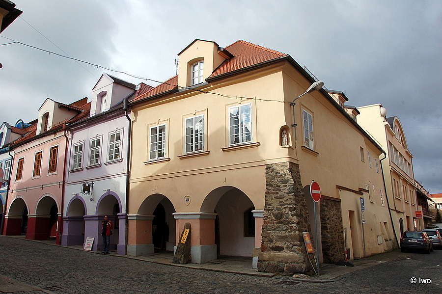 13. 4. 2013